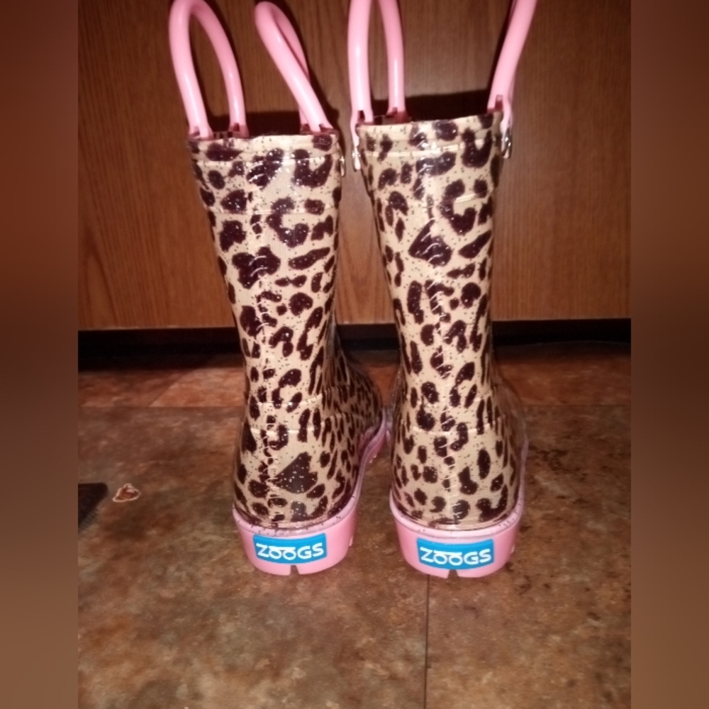 Kids Cheetah print rain boots